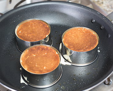 Japanese Pancake: Cooking